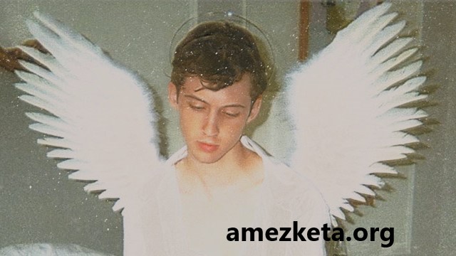 Makna Lagu ” Angel Baby” – Troye Sivan