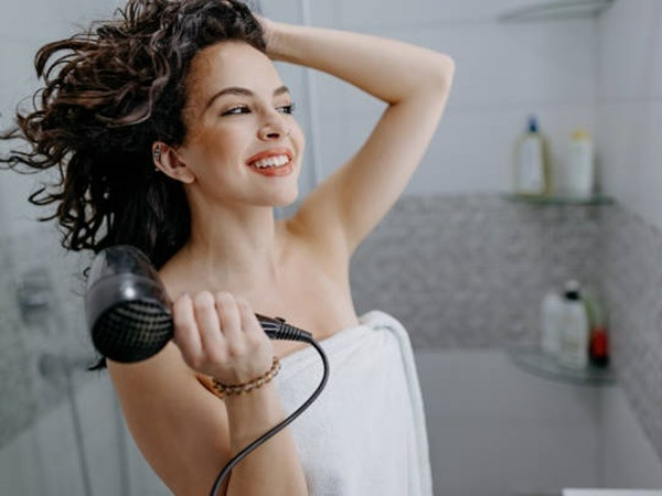 Mengenal Perawatan Rambut untuk Mengurangi Masalah Rambut Kusut post thumbnail image